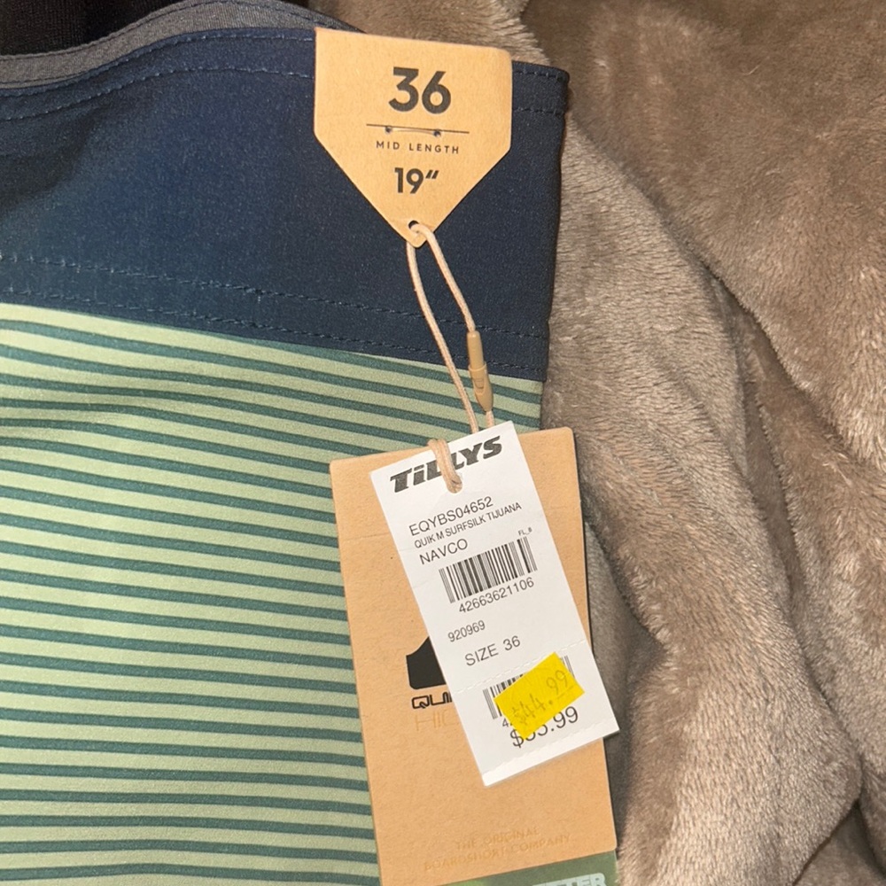 Men’s swim trunks